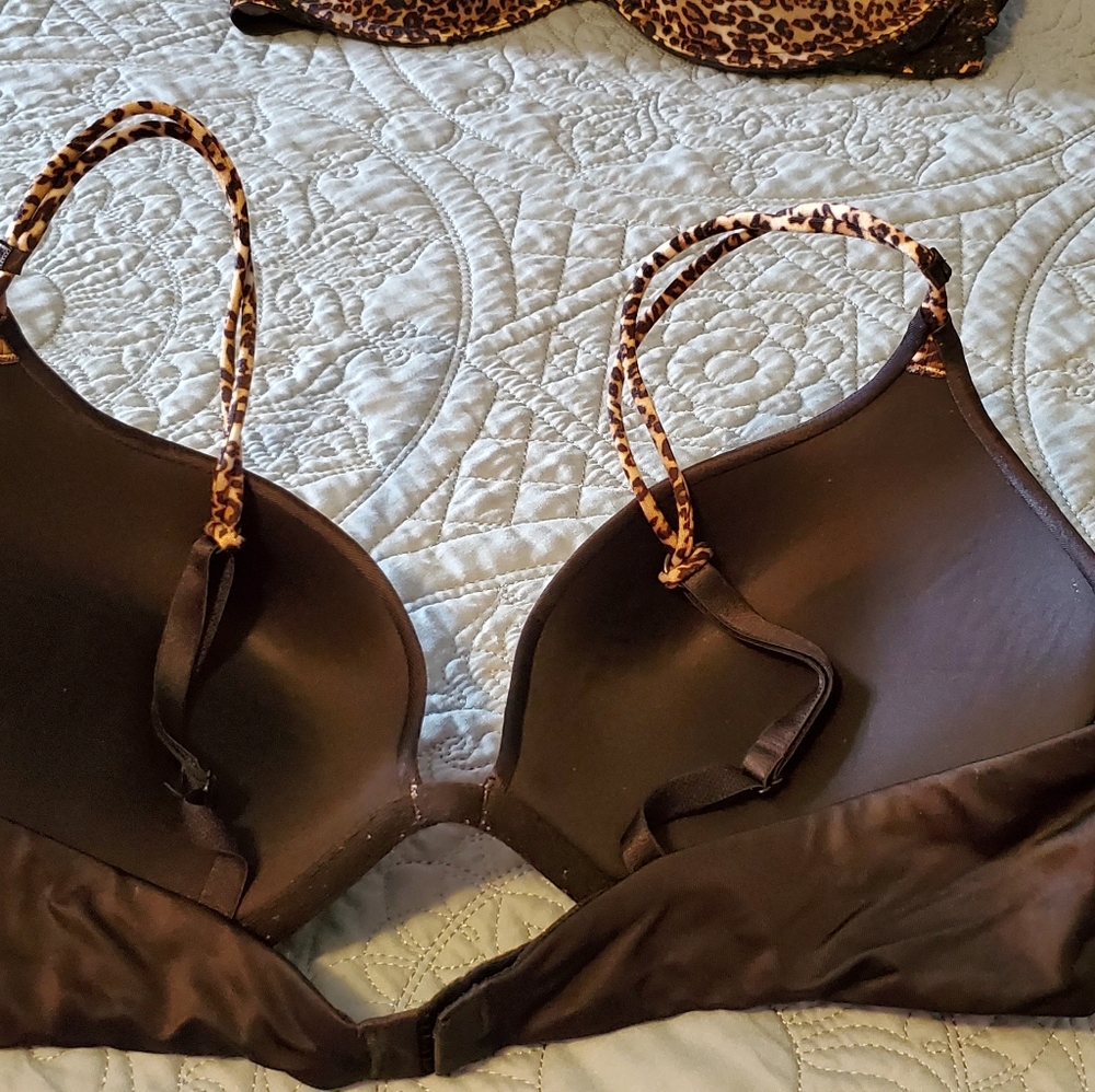 Bras - Picture 6 of 9